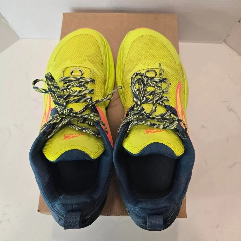 The Unbranded Brand altra men